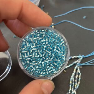 hochwertige japanische Delica Beads 2,2 mm aqua silbereinzug