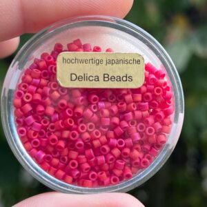 hochwertige japanische Delica Beads 2,2 mm rot matt
