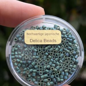 hochwertige japanische Delica Beads 2,2 mm matt dunkelgrün
