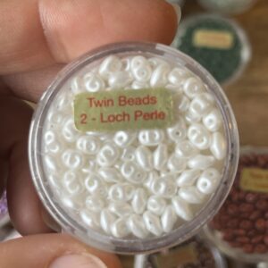 Twin Bead / 2 - Loch Perle weiß