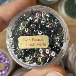 Twin Bead / 2 - Loch Perle schwarz iris