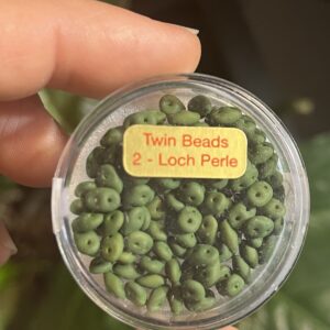 Twin Bead / 2 - Loch Perle oliv matt