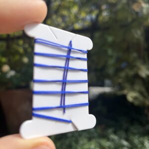 1 Meter Flechtschnur mit präparierten Spitzen 0,5 mm - königsblau