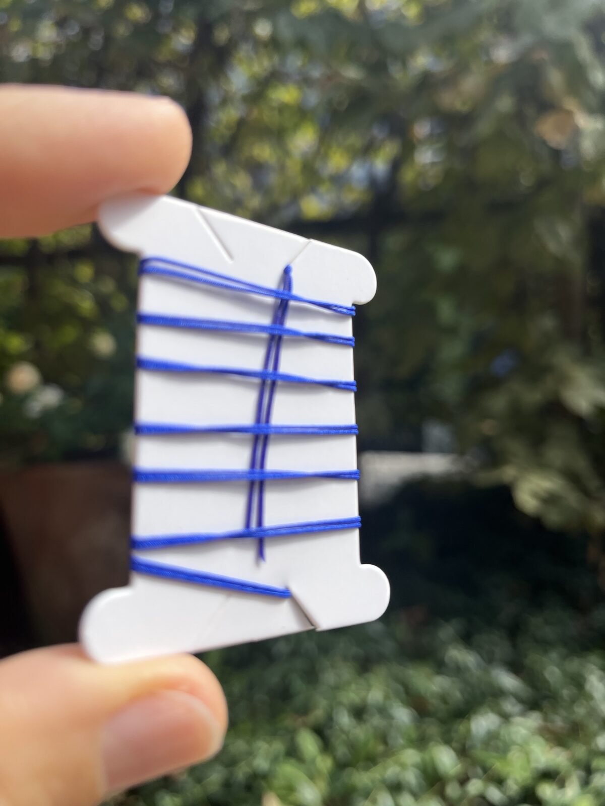 1 Meter Flechtschnur mit präparierten Spitzen 0,5 mm - königsblau