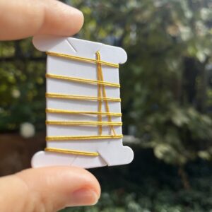 1 Meter Flechtschnur mit präparierten Spitzen 0,5 mm  - ocker