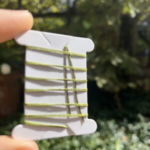 1 Meter Flechtschnur mit präparierten Spitzen 0,5 mm  - olivgrün
