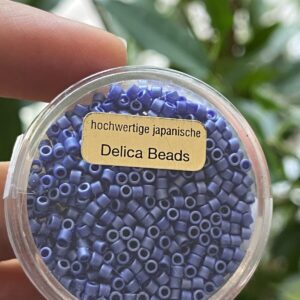 hochwertige japanische Delica Beads 2,2 mm transparent dunkelblau